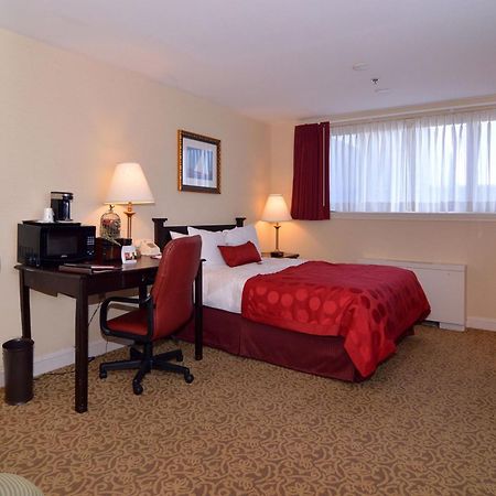 Ramada By Wyndham Seekonk Providence Area Экстерьер фото