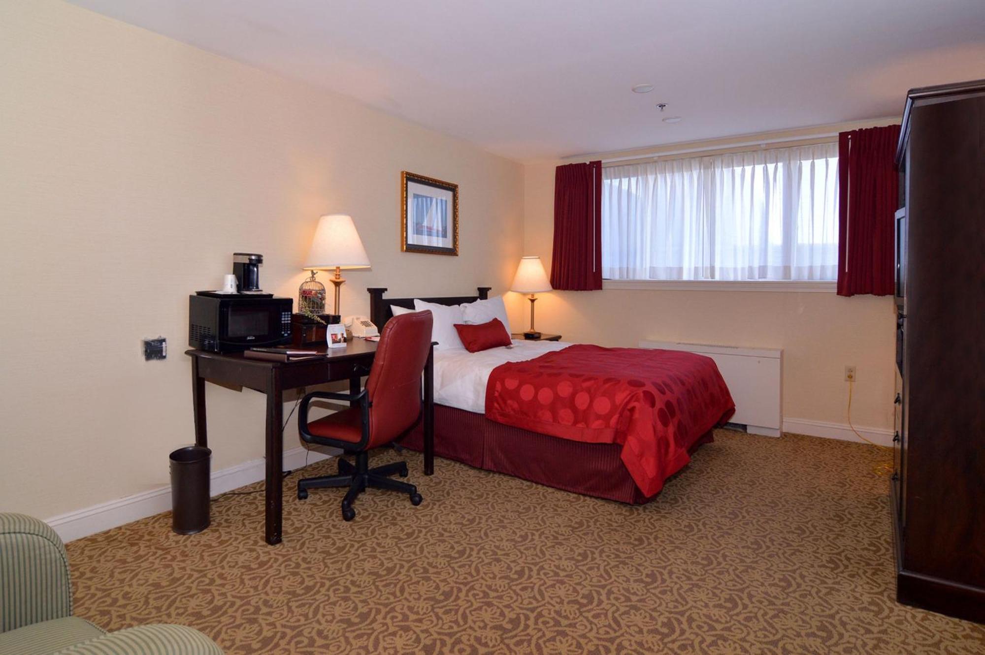 Ramada By Wyndham Seekonk Providence Area Экстерьер фото