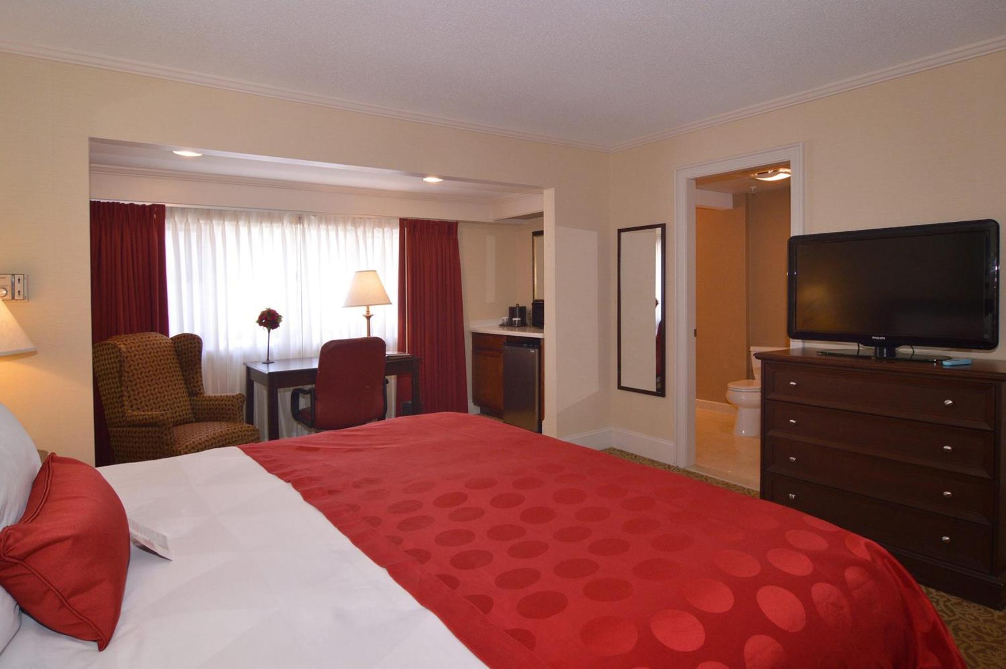 Ramada By Wyndham Seekonk Providence Area Экстерьер фото