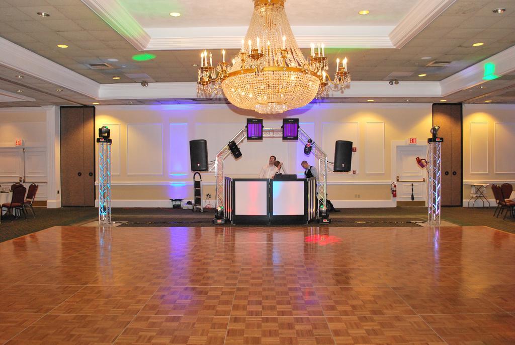 Ramada By Wyndham Seekonk Providence Area Экстерьер фото