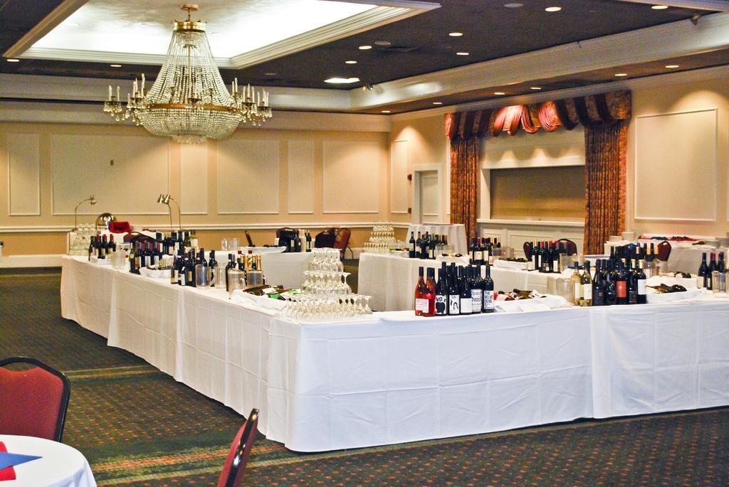 Ramada By Wyndham Seekonk Providence Area Экстерьер фото