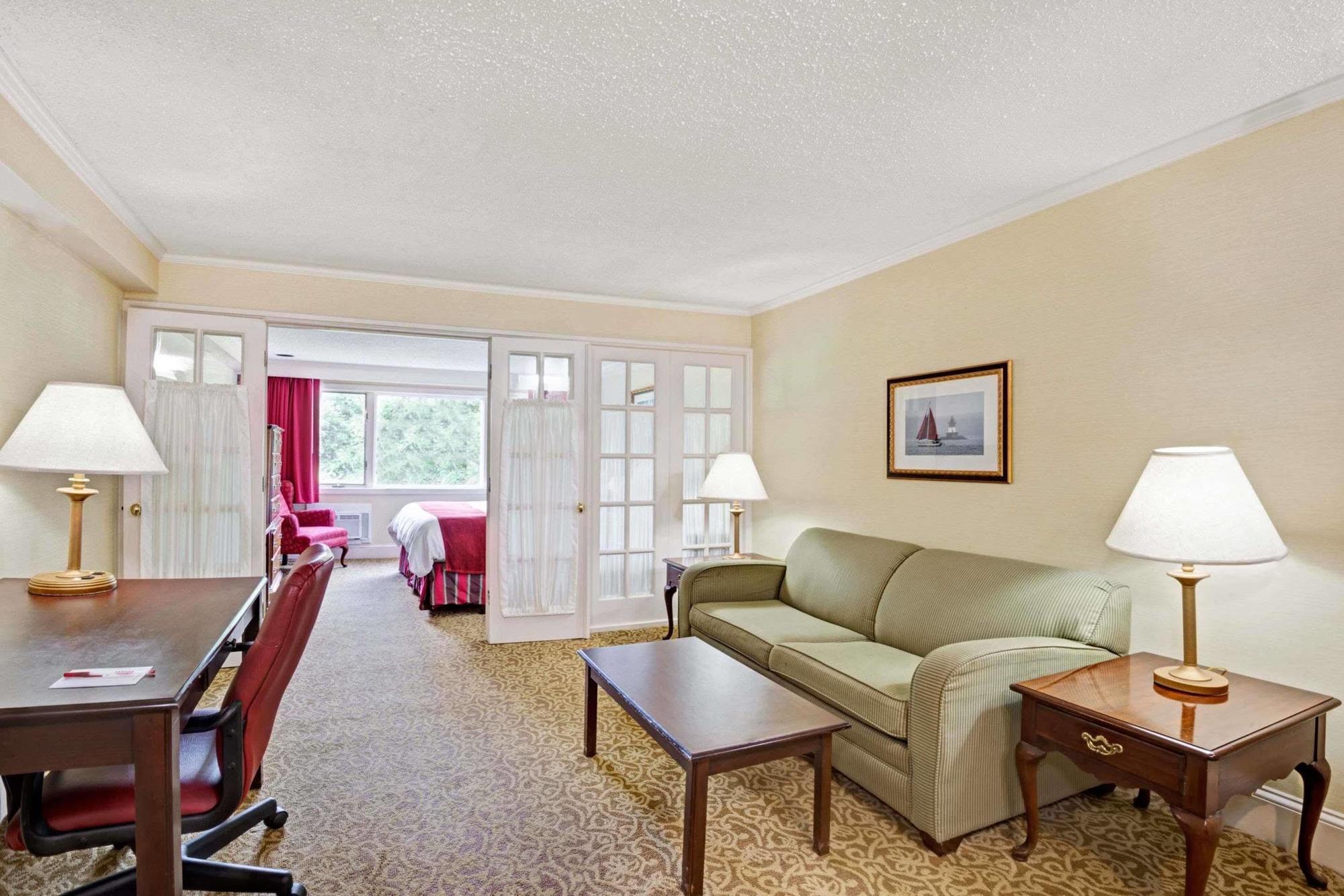 Ramada By Wyndham Seekonk Providence Area Экстерьер фото